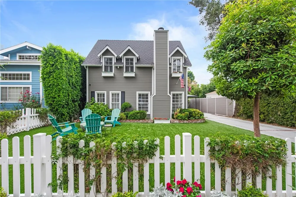 4323 Laurelgrove Avenue Studio City, CA 91604