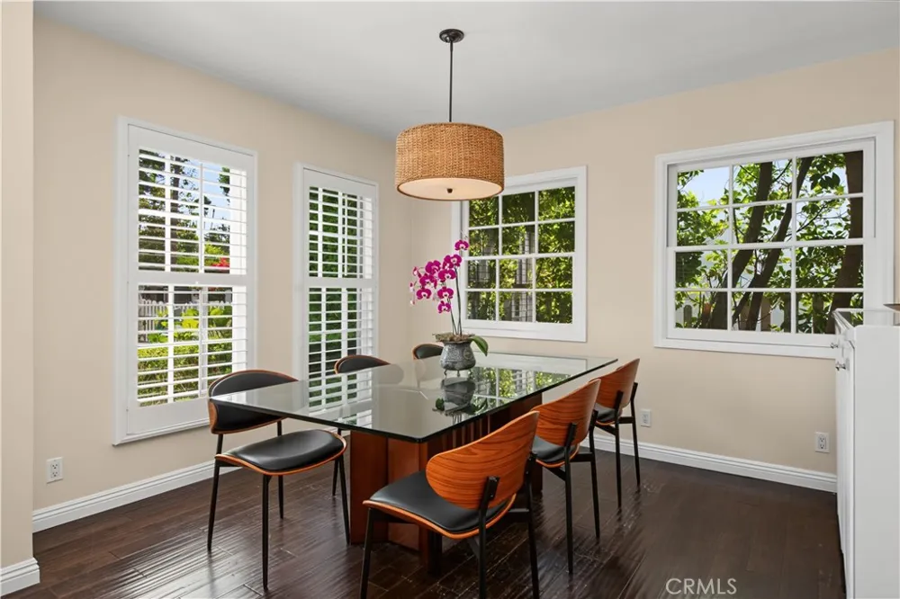 4323 Laurelgrove Avenue Studio City, CA 91604