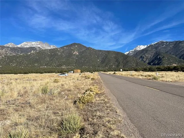 3302 Camino Del Rey Crestone, CO 81131