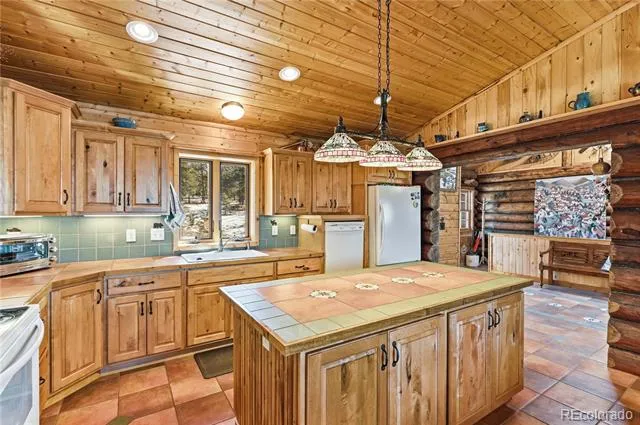 1806 Wagon Wheel Road Hartsel, CO 80449