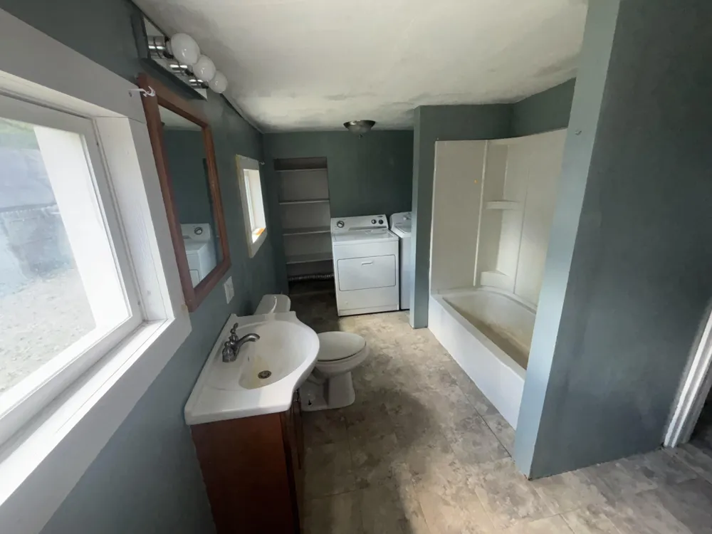 421 W Railroad Street Dowagiac, MI 49047