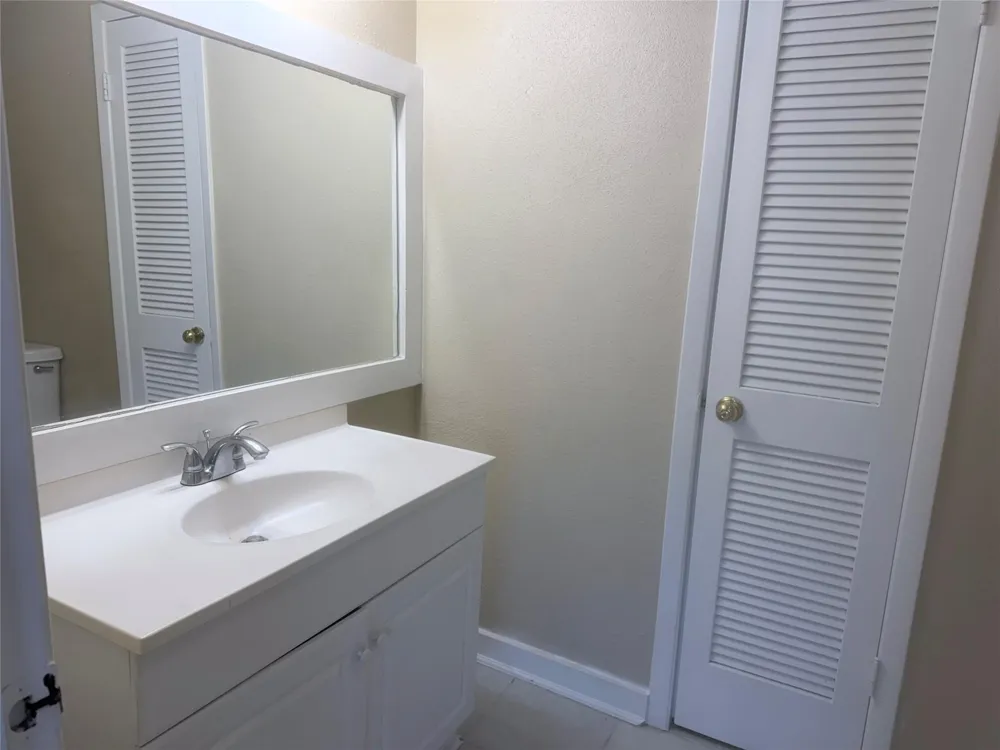 9901 Sharpcrest Street #D8 Houston, TX 77036