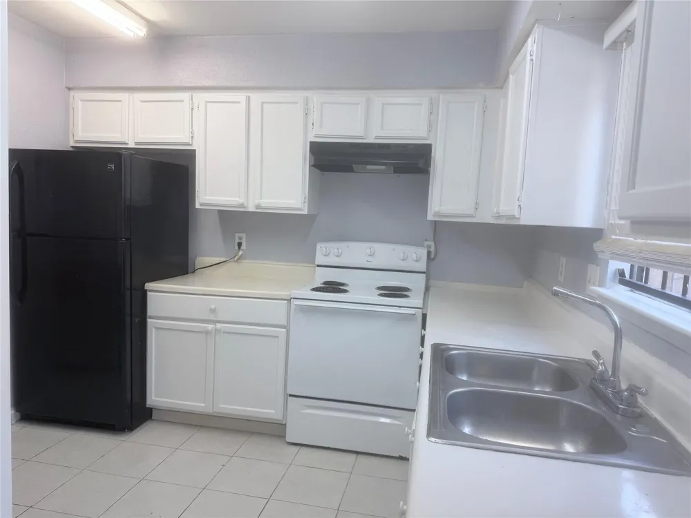 9901 Sharpcrest Street #D8 Houston, TX 77036