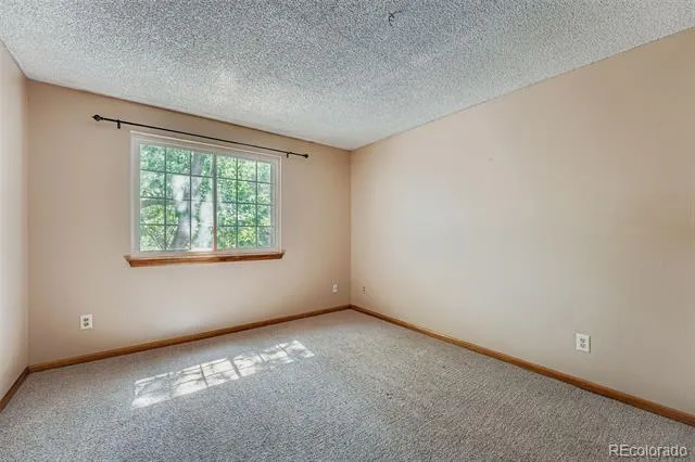 1876 S Pitkin Circle #B Aurora, CO 80017