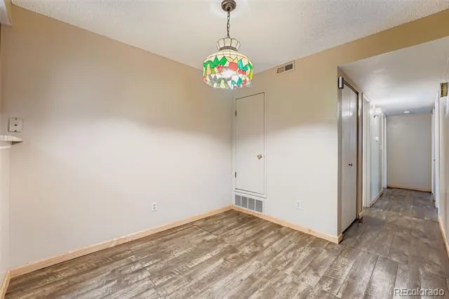 1876 S Pitkin Circle #B Aurora, CO 80017