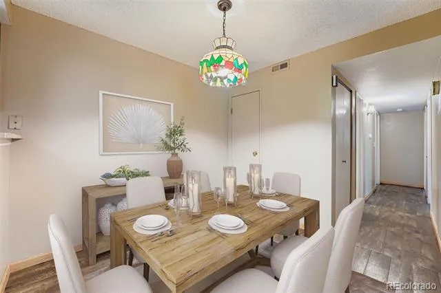 1876 S Pitkin Circle #B Aurora, CO 80017
