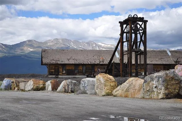 5697 Highway 24 Leadville, CO 80461