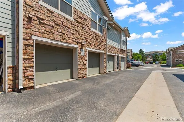 18611 E Water Drive #E Aurora, CO 80013