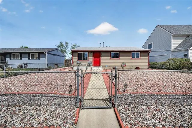 5961 E 81st Avenue Dupont, CO 80024