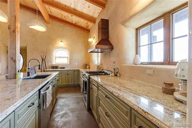 619 Black Diamond Drive Walsenburg, CO 81089