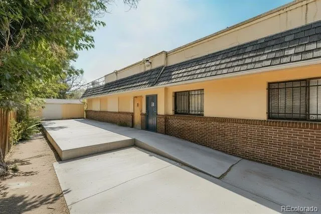 536 , 520 cherokee Denver, CO 80204
