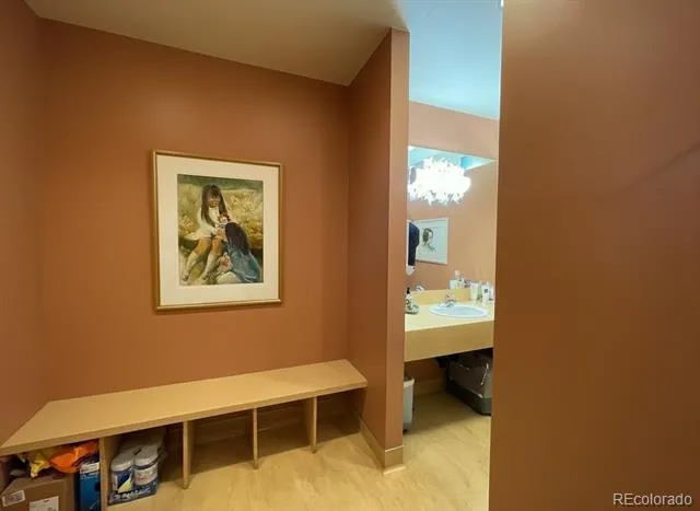 536 , 520 cherokee Denver, CO 80204