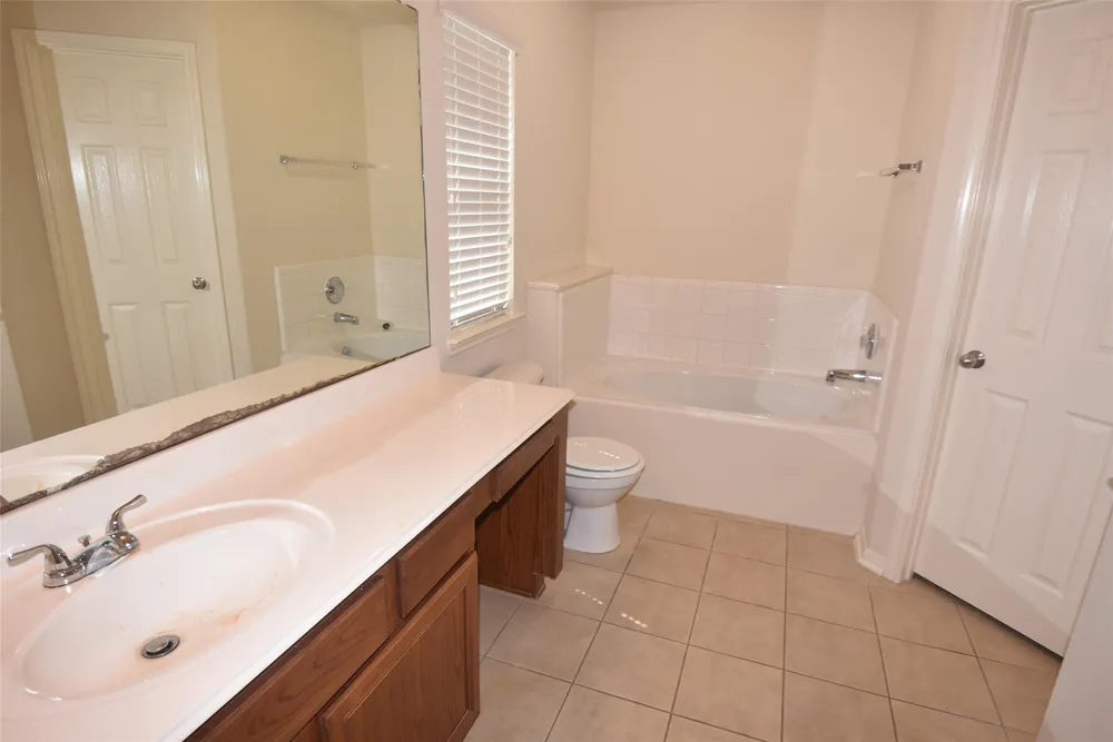 11803 Belle Court Pinehurst, TX 77362