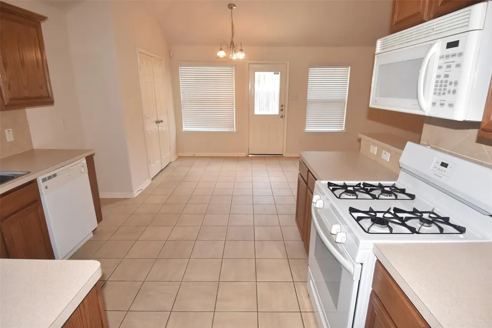 11803 Belle Court Pinehurst, TX 77362