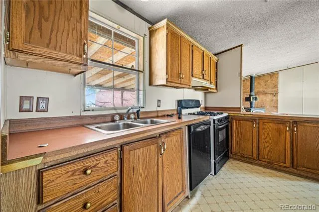2863 CR 215 Westcliffe, CO 81252