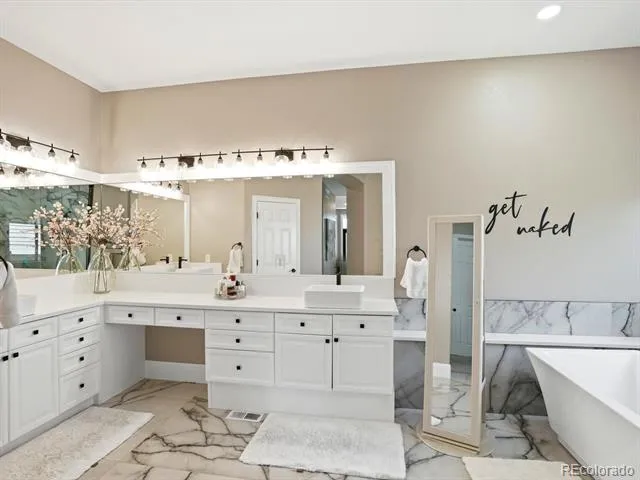 6536 S Riviera Way Aurora, CO 80016