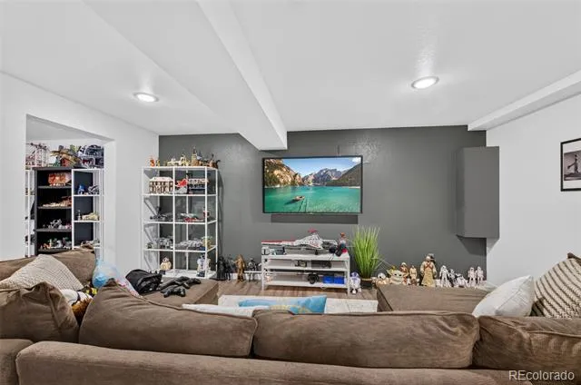 8 Silver Aspen Littleton, CO 80127