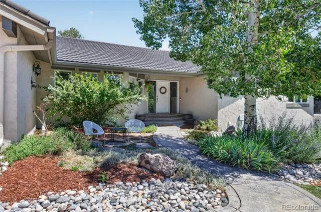 8 Silver Aspen Littleton, CO 80127