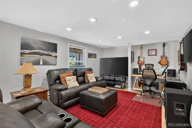 109 Button Rock Road Lyons, CO 80540