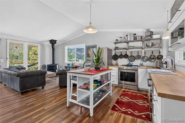 109 Button Rock Road Lyons, CO 80540