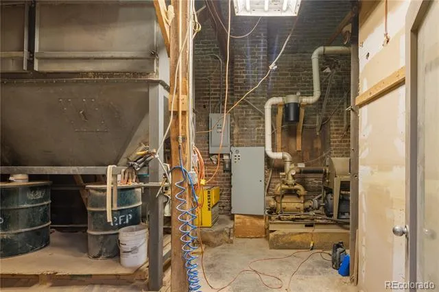 800 W 8th Avenue #204 Denver, CO 80204