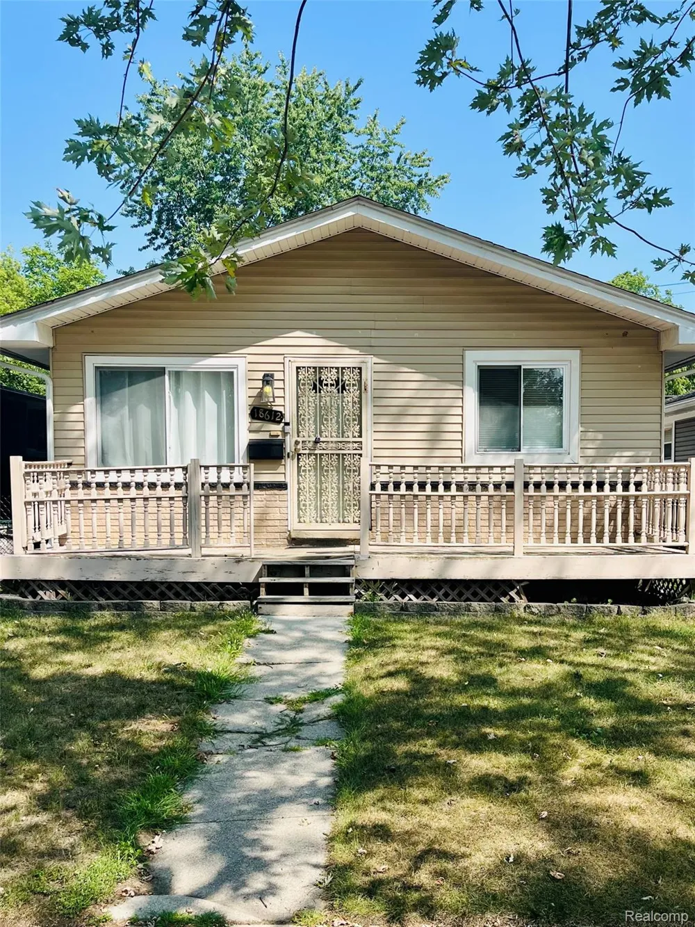 18612 Kinloch Redford Charter Township, MI 48240