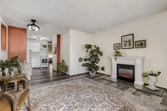 6414 Village Lane Colorado Springs, CO 80918