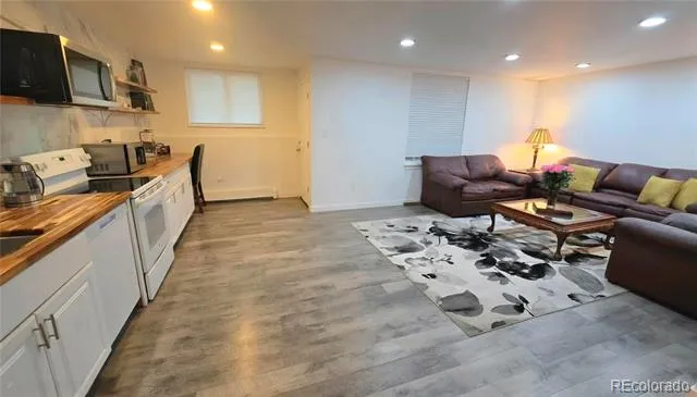 1525 S Holly Street #104 Denver, CO 80222
