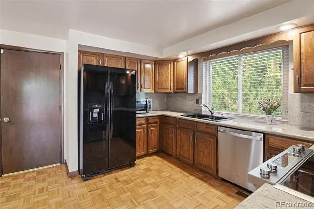 6043 S Glencoe Way Centennial, CO 80121