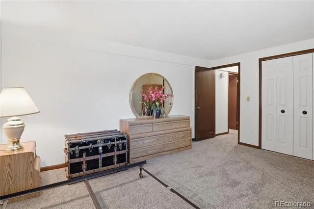 6043 S Glencoe Way Centennial, CO 80121