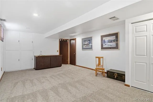 6043 S Glencoe Way Centennial, CO 80121