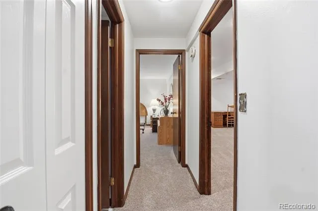 6043 S Glencoe Way Centennial, CO 80121