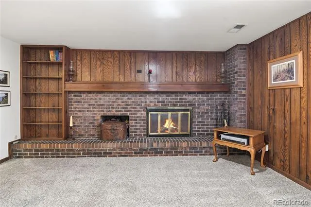 6043 S Glencoe Way Centennial, CO 80121
