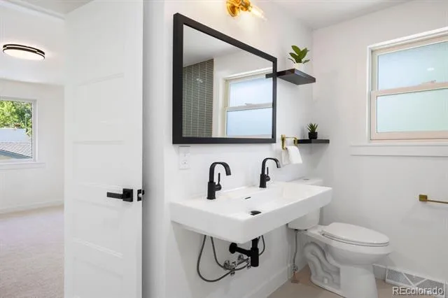 3851 S Quebec Street Denver, CO 80237