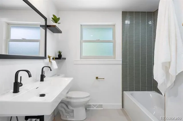 3851 S Quebec Street Denver, CO 80237