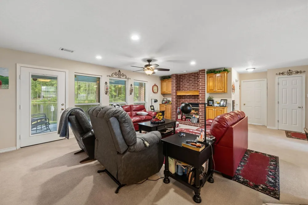 98 Heather Lane Trinity, TX 75862