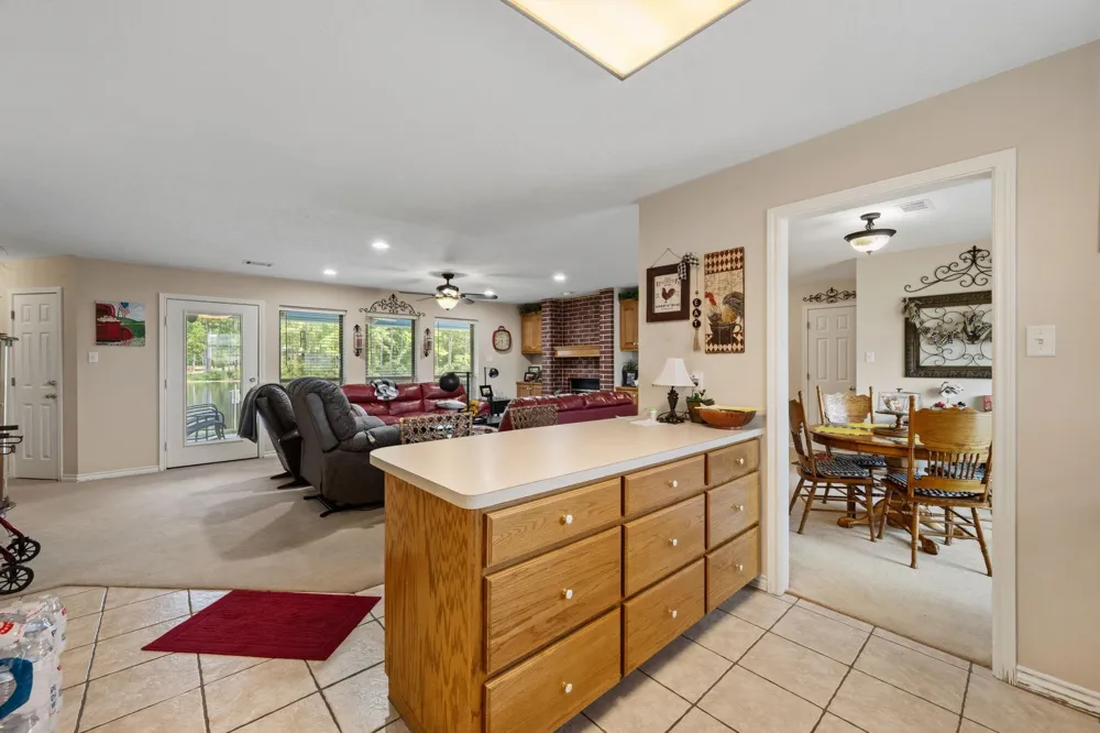 98 Heather Lane Trinity, TX 75862
