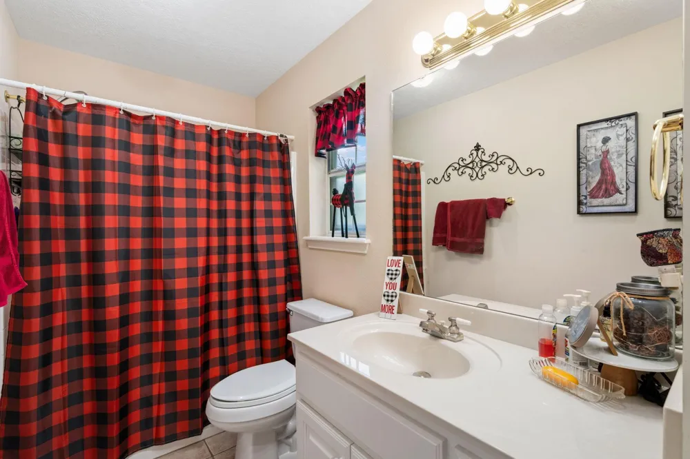 98 Heather Lane Trinity, TX 75862