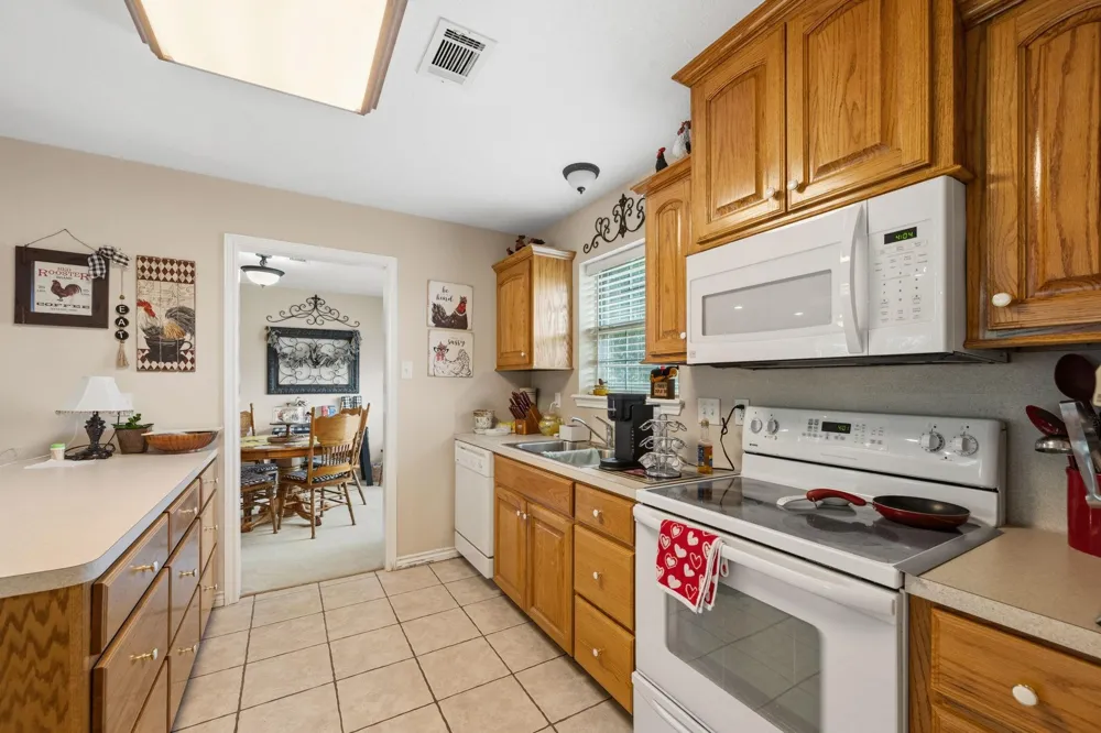 98 Heather Lane Trinity, TX 75862