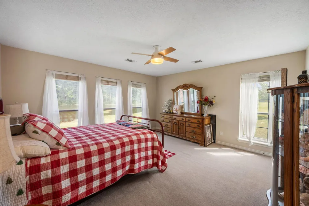 98 Heather Lane Trinity, TX 75862