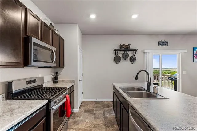4752 River Highlands Loop Elizabeth, CO 80107