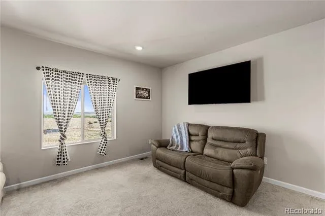 4752 River Highlands Loop Elizabeth, CO 80107