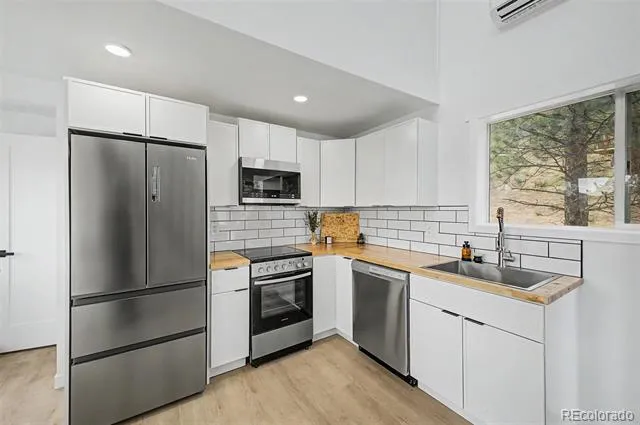 36 Navajo Trail Nederland, CO 80466