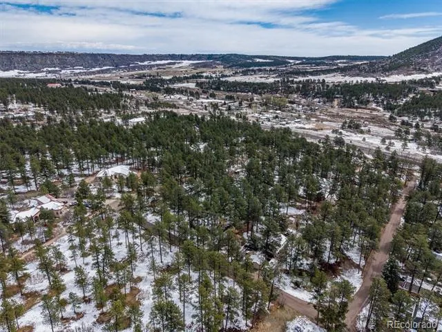 9231 Curtis Road Larkspur, CO 80118