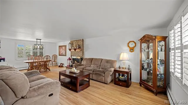 17 Clover Circle Colorado Springs, CO 80906