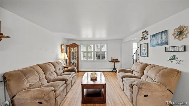 17 Clover Circle Colorado Springs, CO 80906