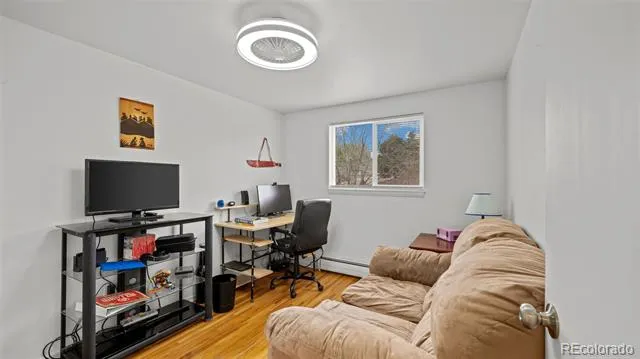 17 Clover Circle Colorado Springs, CO 80906