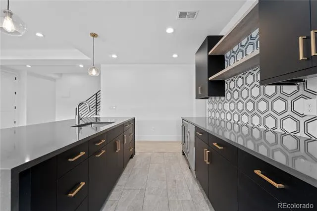 8077 Raphael Lane Littleton, CO 80125
