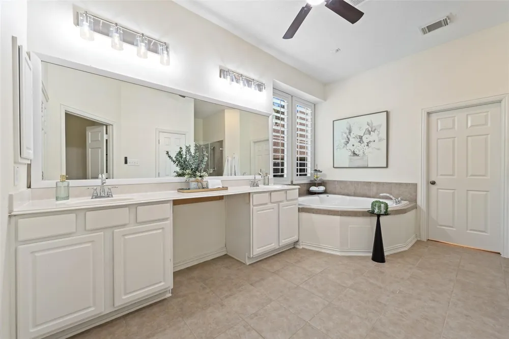 35 Monet Bend Place The Woodlands, TX 77382