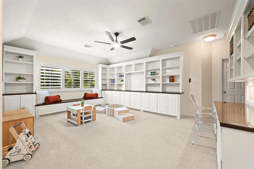 35 Monet Bend Place The Woodlands, TX 77382